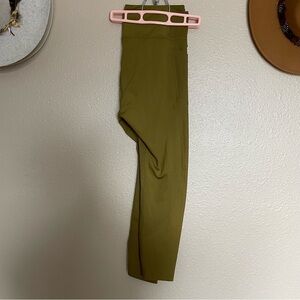 NWOT JOYLAB ARMY PEA GREEN YOGA PANTS